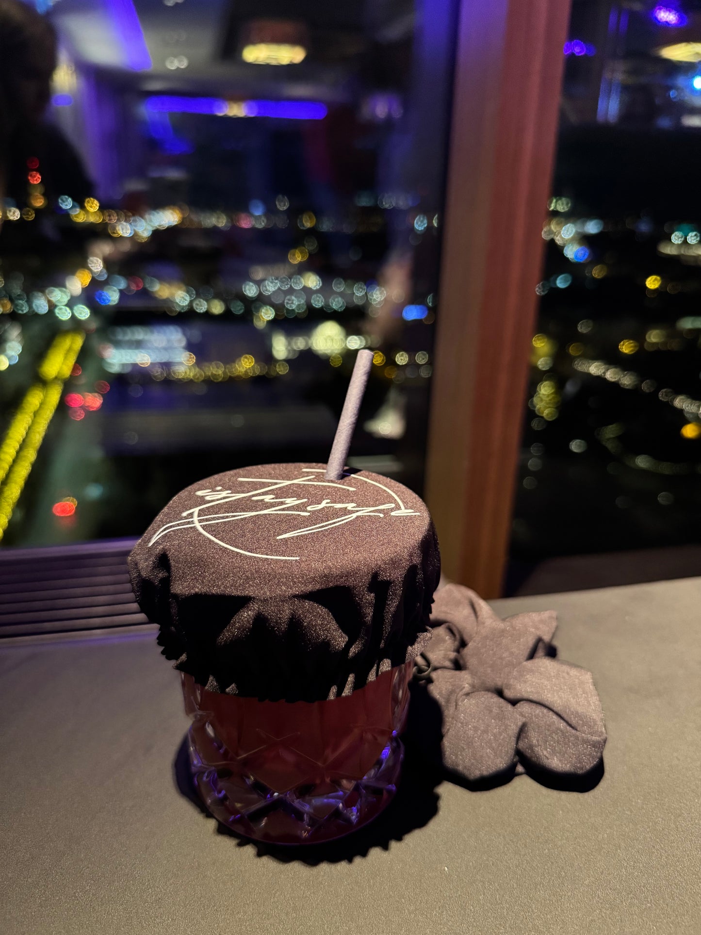 ISTAYSAFE Scrunchie black